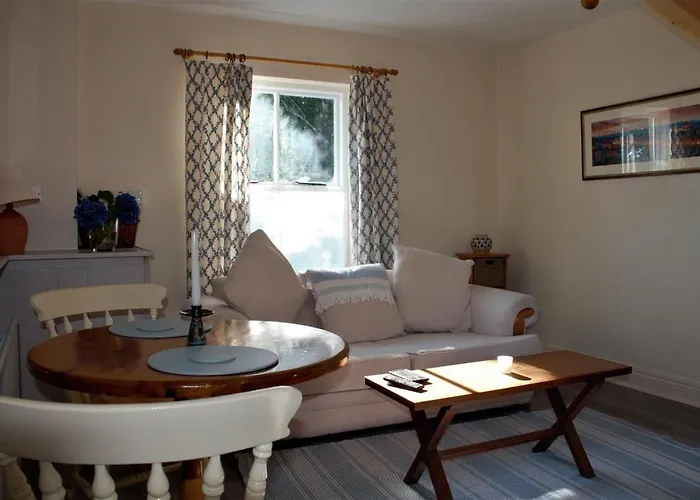 דירה 1 Bed Flat - Sleeps 2 - Parking - Wifi *